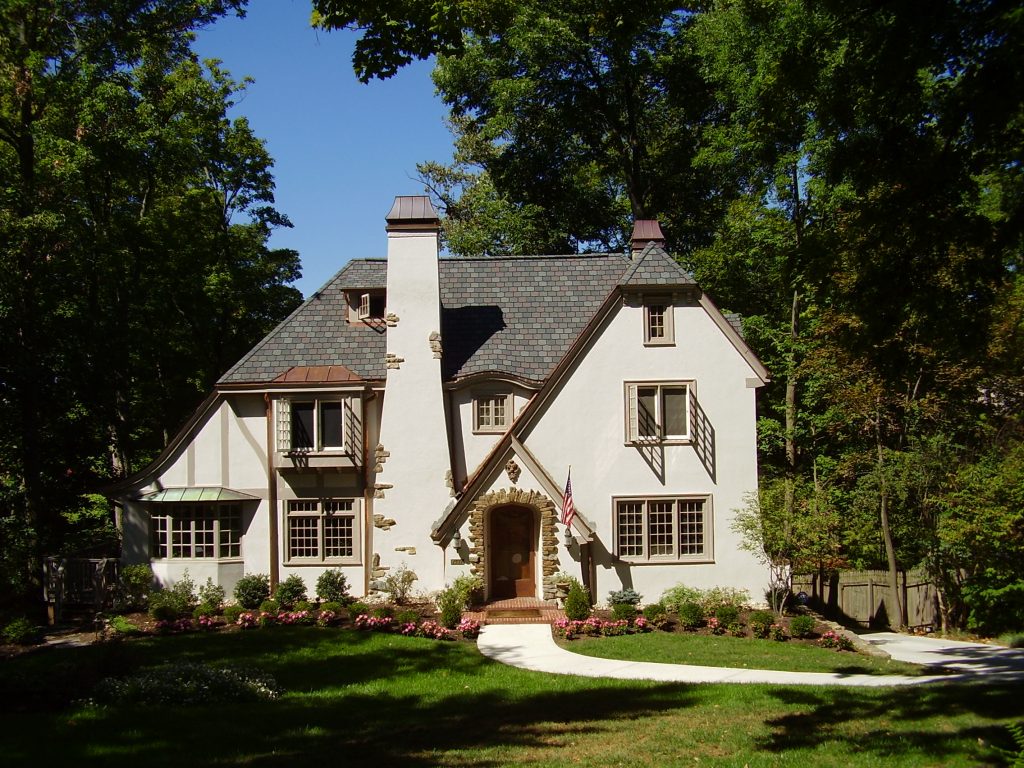 Residential roof replacement in Cincinnati, Ohio by Molloy Roofing Company